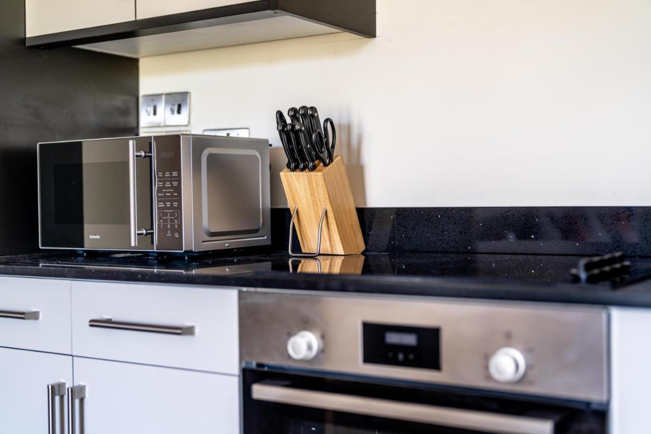 Ash View Place 3 -heathrow - Thorpe Park - Free Parking *